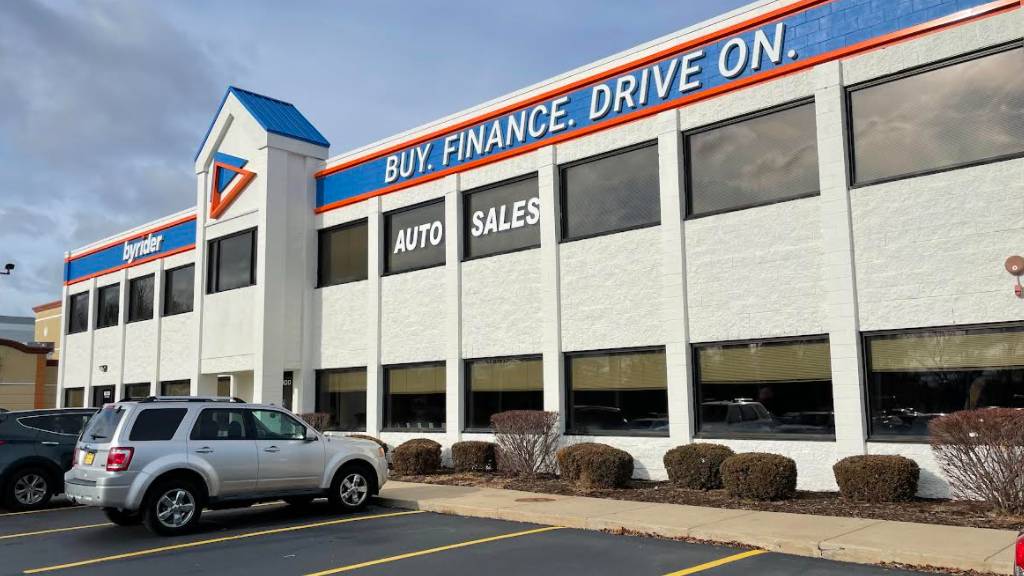 Buy Here Pay Here Car Dealership in Glendale Heights, IL