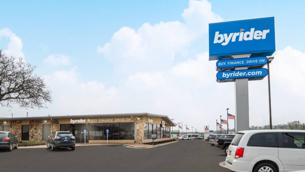 Buy Here Pay Here Car Dealership in Waukesha, WI